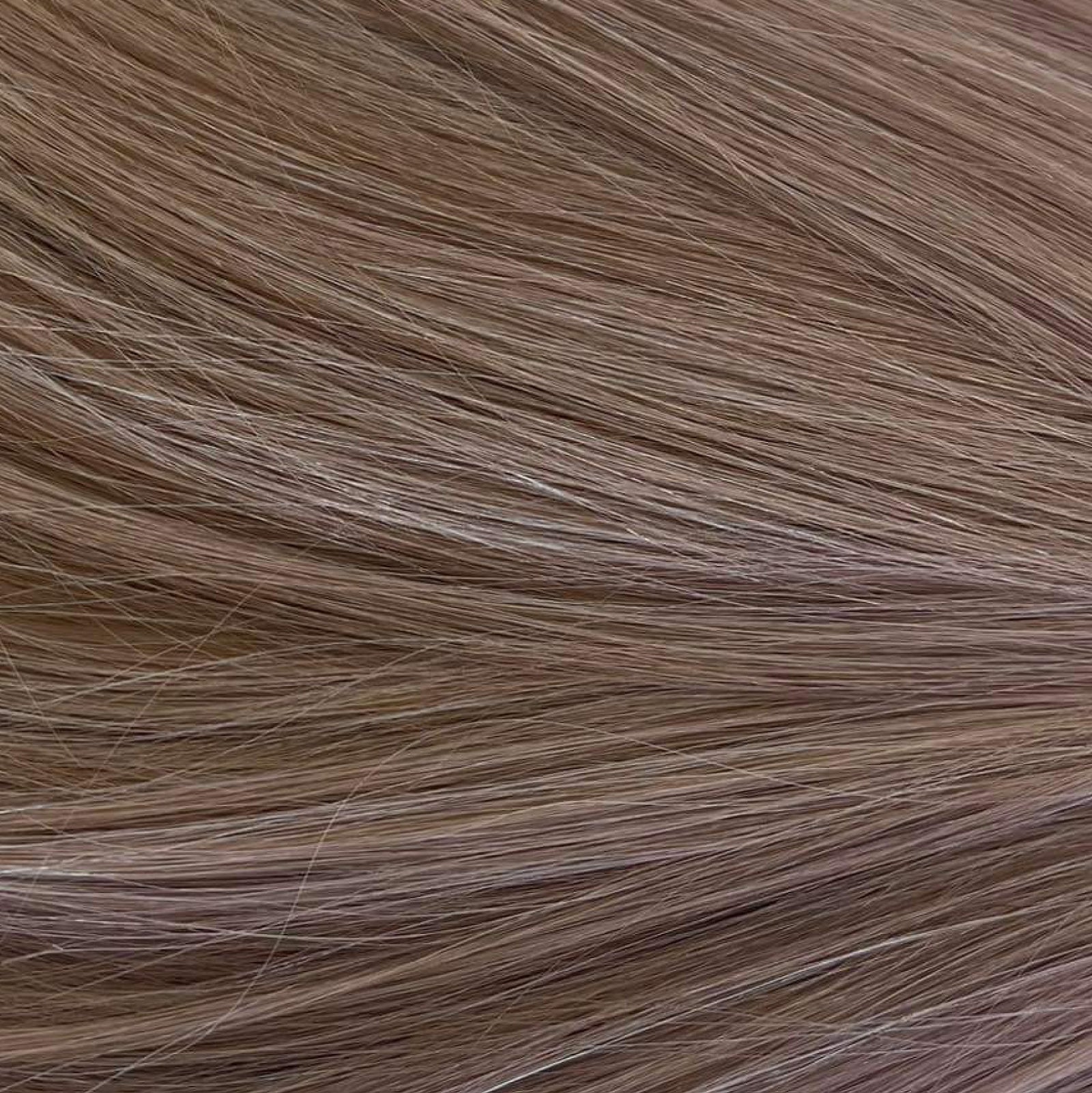 Close up photo of Natalie Michelle Hair Extensions in colour Chicago Champagne Ombre B9.1/60a.