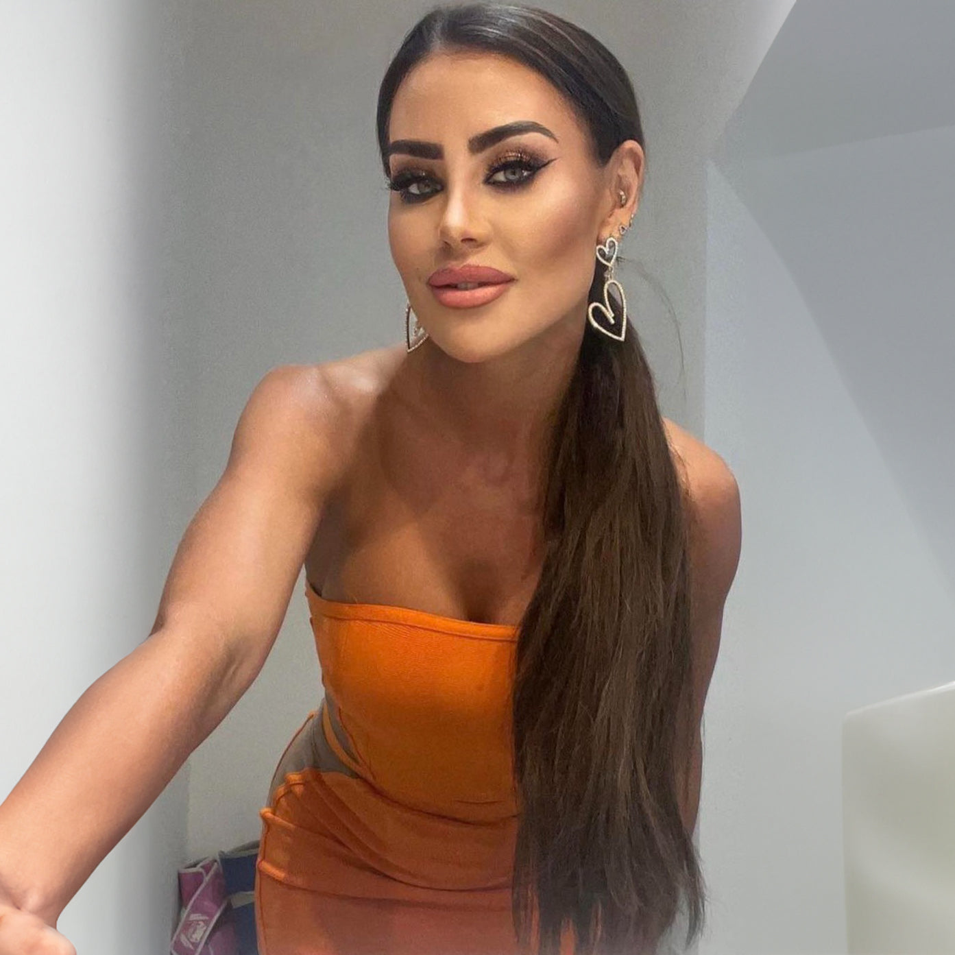 Close up photo of Natalie Michelle Hair Extensions in colour Choco Luxe.